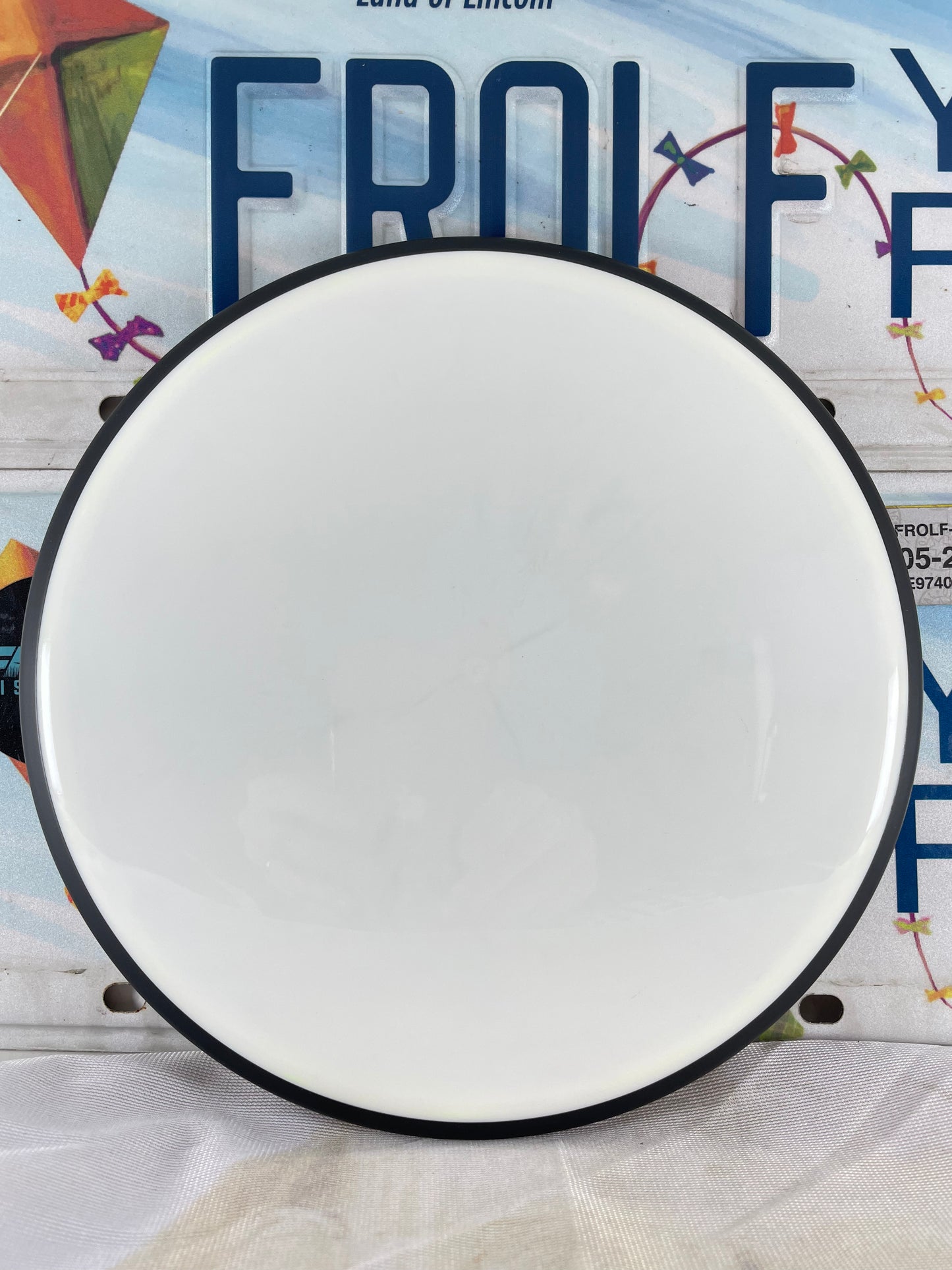 MVP Uplink Neutron Soft White 176g Blank Midrange
