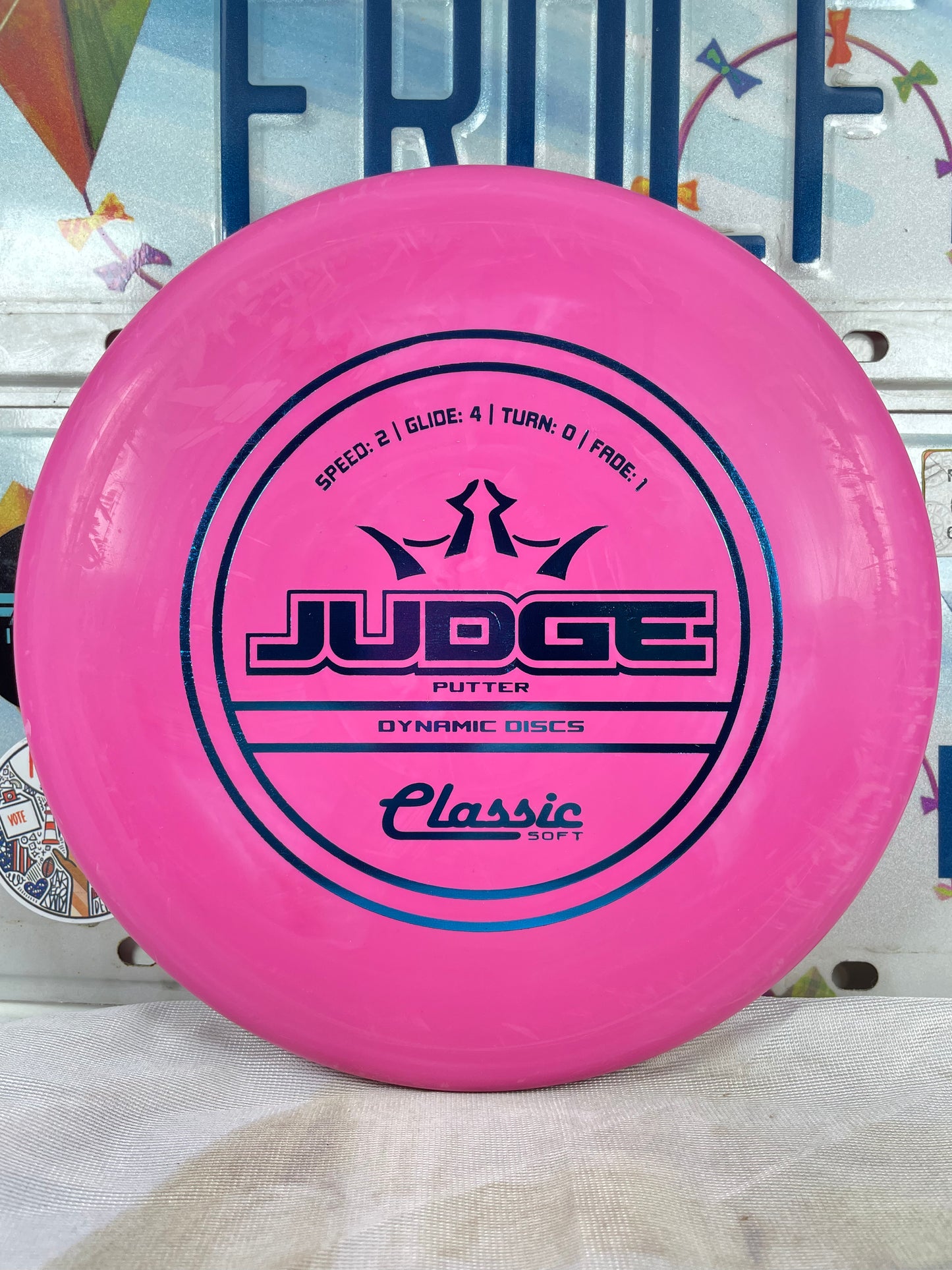 Dynamic Discs Judge Classic Soft Pink 176g Putter