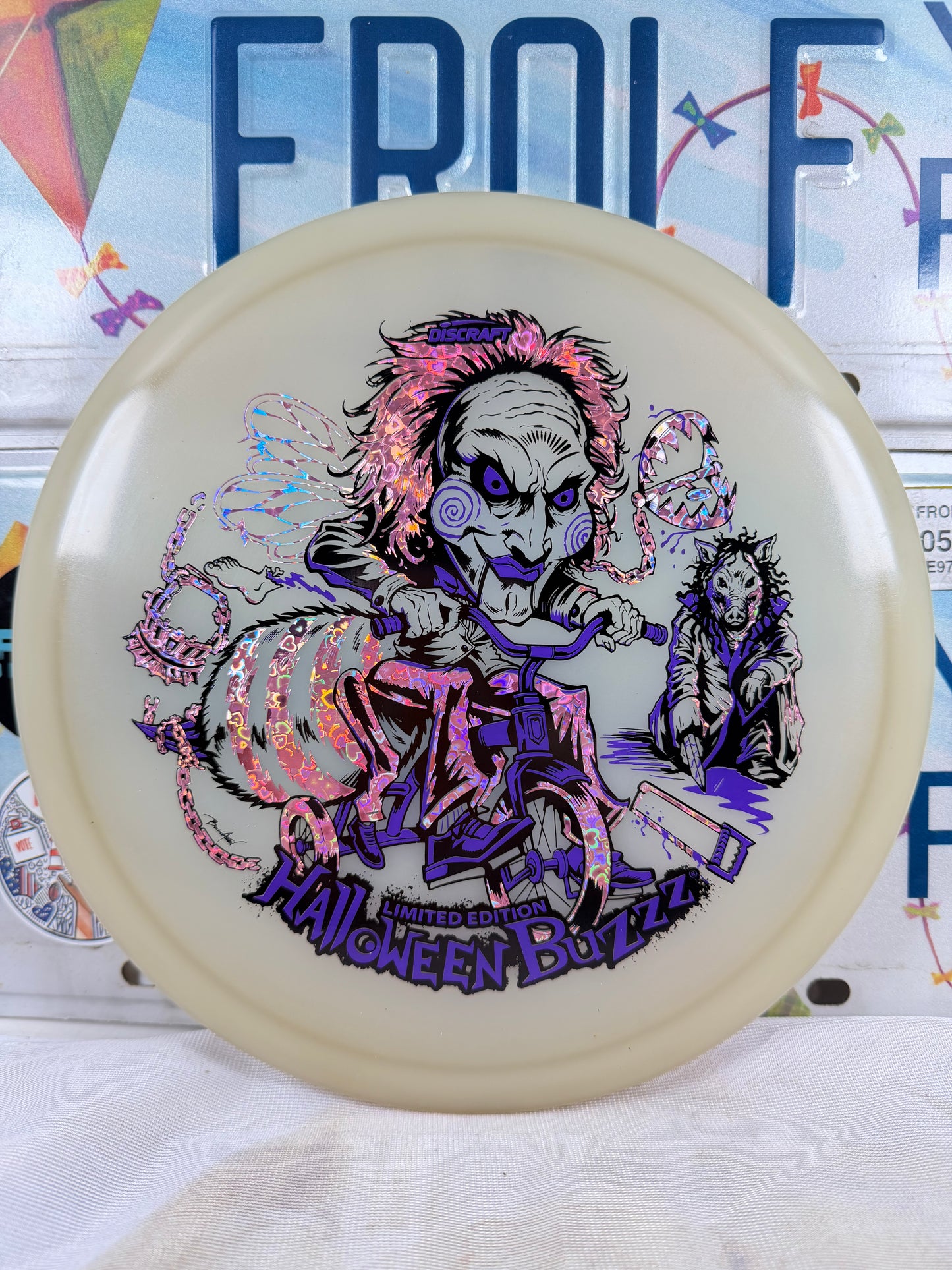 Discraft Buzzz Mega Glo 181g Halloween '26 Midrange